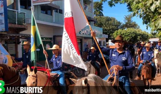 Cavaleiros de Buritis partem rumo a festa de Serra das Araras